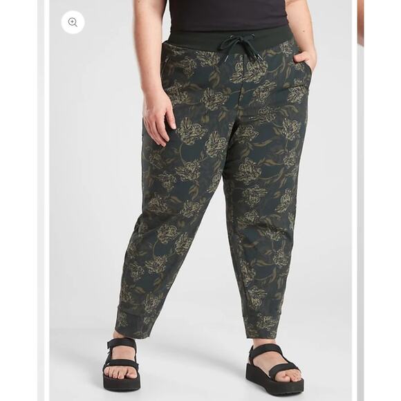 Athleta Trekkie North Printed Jogger Pants Floral Size 24 Plus - Picture 5 of 13